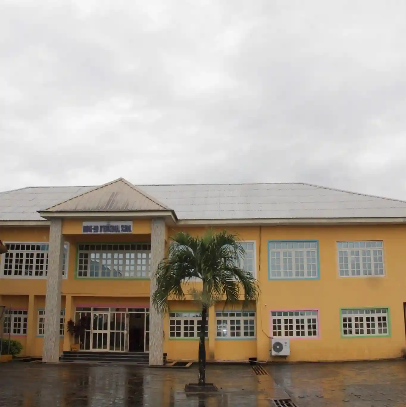 Bridge-End Schools logo